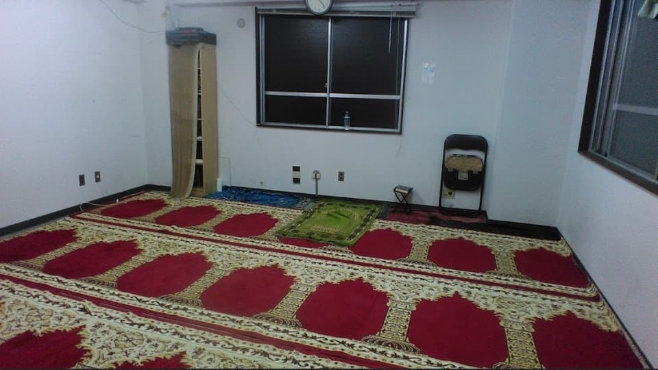 Masjid di Antara Jalan Paling Sibuk di Shin-Okubo - 2