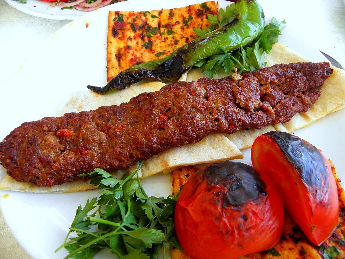 PLATTER KEBAB TERBAIK DI SHIBUYA! - Kebab Cafe Turkish Kebab - 2