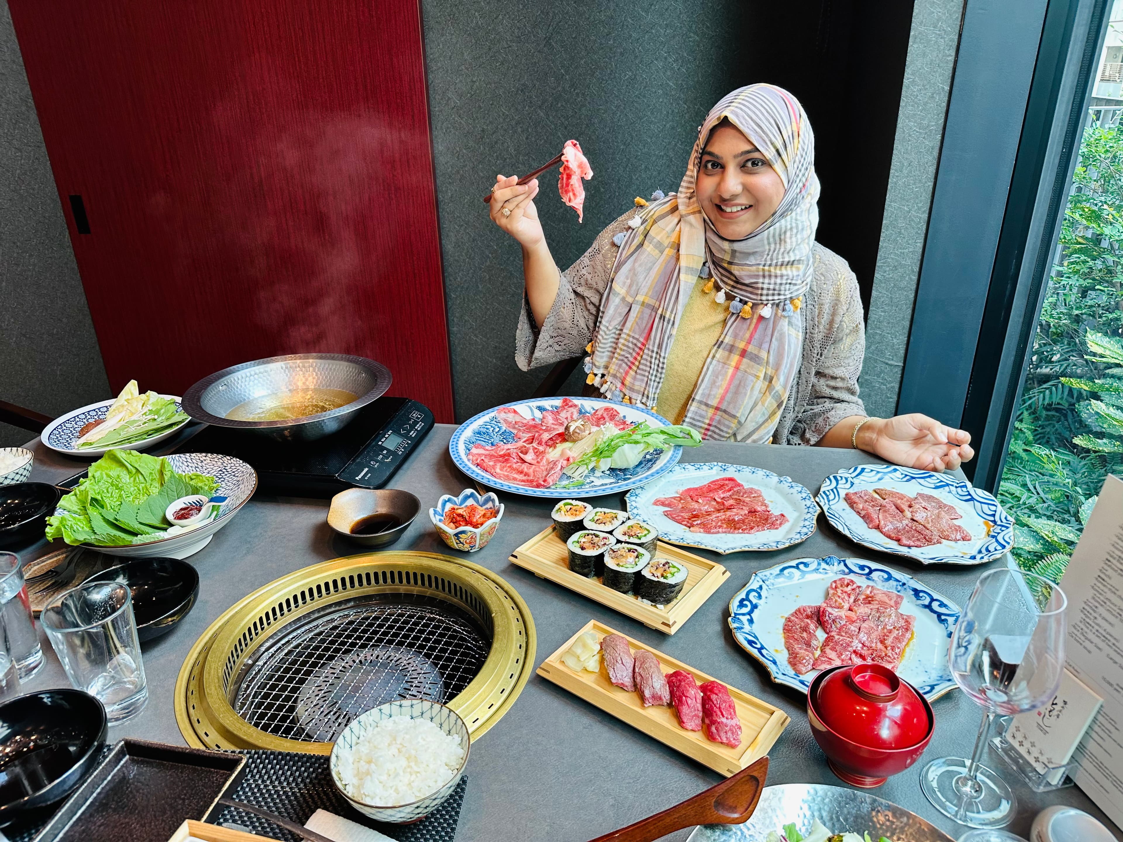 استمتع بوفيه واغيو حلال ياكينيكو مفتوح مقابل ¥8,000 فقط في Yakiniku Kaiseki Tomoji!