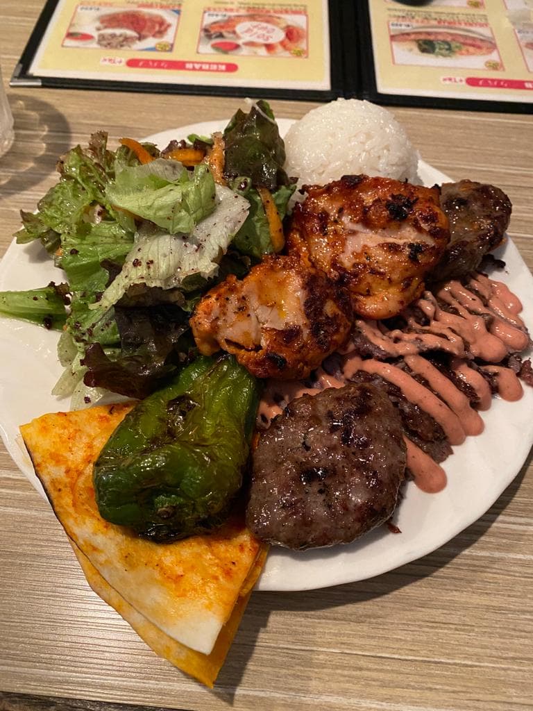 THE BEST KEBAB PLATTER IN SHIBUYA! - Kebab Cafe Turkish Kebab
