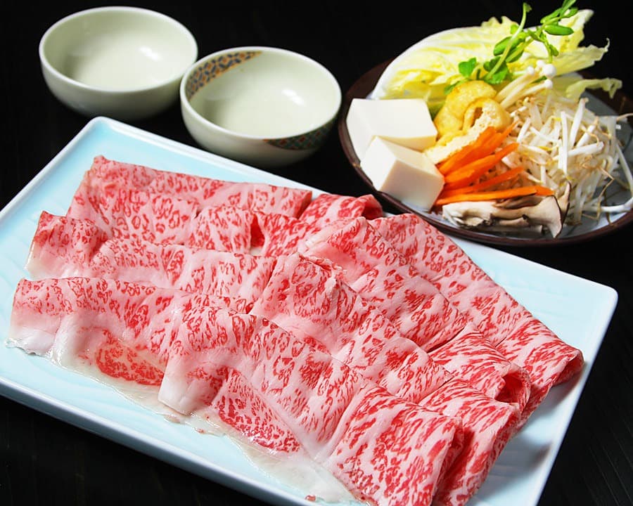 Shabushabu Sukiyaki Hitorinabe Megu