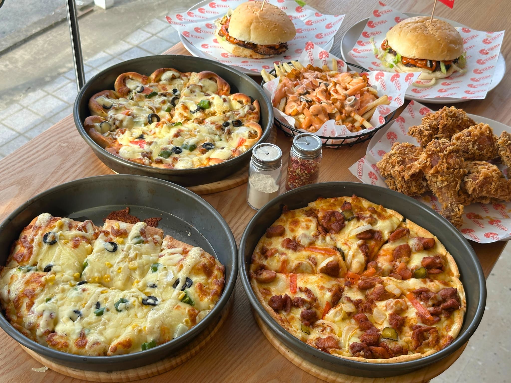 PIZZERIA HALAL BANDO